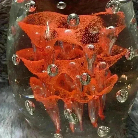 Large Teardrop or Egg form Art Glass  , orange colored and controlled helix - Picture 10 of 16